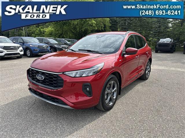 Photo of 2023 Rapid Red Metallic Tinted Clearcoat Ford Escape