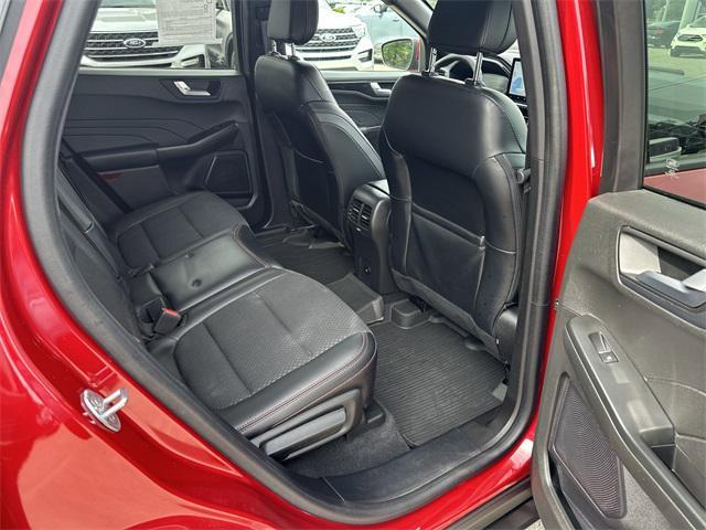 Photo of 2023 Rapid Red Metallic Tinted Clearcoat Ford Escape