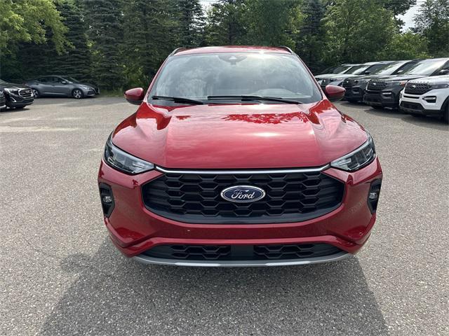 Photo of 2023 Rapid Red Metallic Tinted Clearcoat Ford Escape
