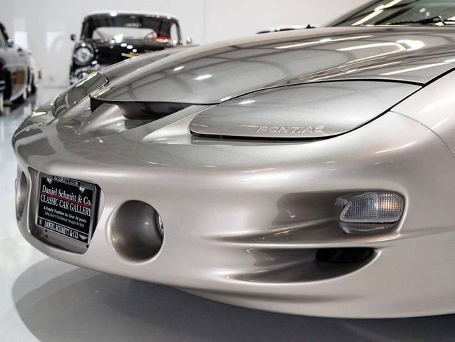Photo of 2002 Pewter Metallic Pontiac Firebird