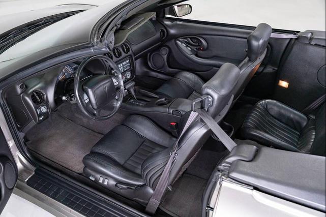 Photo of 2002 Pewter Metallic Pontiac Firebird