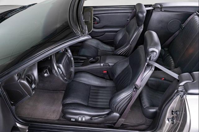 Photo of 2002 Pewter Metallic Pontiac Firebird