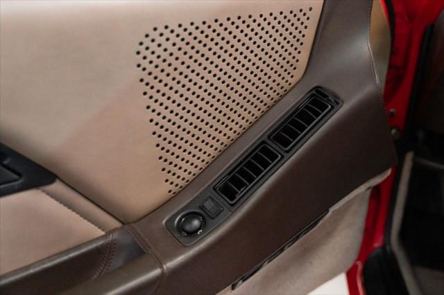 Photo of 1983 Guards Red Porsche 928