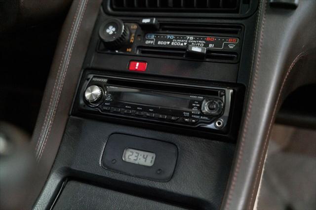 Photo of 1983 Guards Red Porsche 928