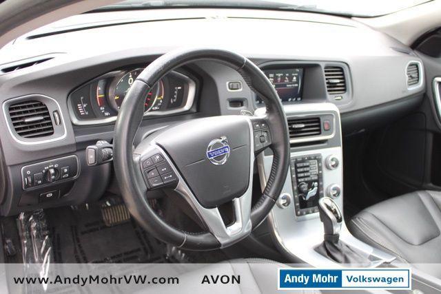 Photo of 2017 Onyx Black Metallic Volvo S60