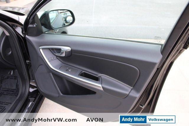 Photo of 2017 Onyx Black Metallic Volvo S60