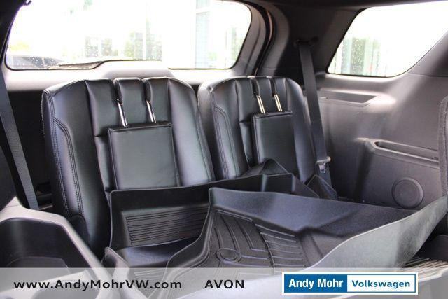 Photo of 2017 White Platinum Ford Explorer