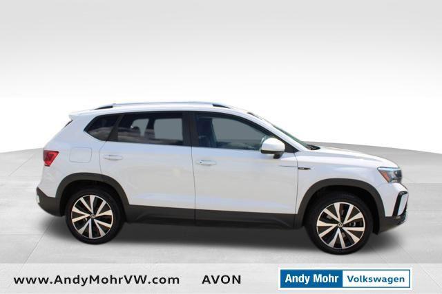 Photo of 2022 Pure White Volkswagen Taos