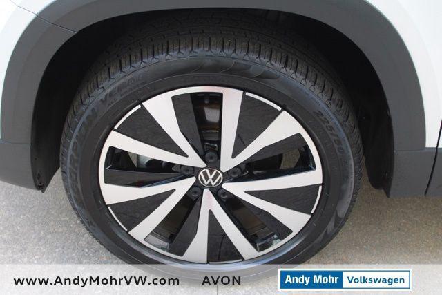 Photo of 2022 Pure White Volkswagen Taos