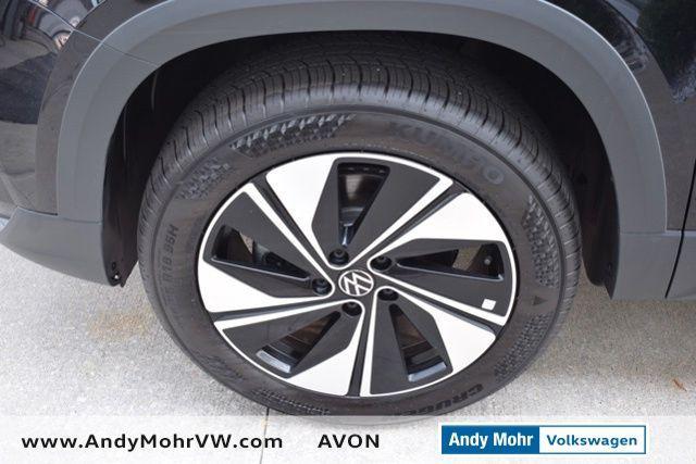 Photo of 2024 Deep Black Pearl Volkswagen Taos