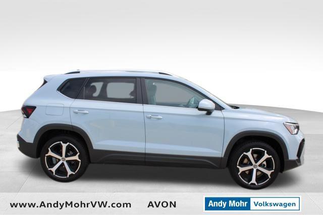Photo of 2025 Monument Gray Volkswagen Taos