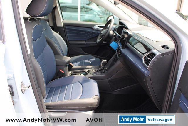 Photo of 2025 Monument Gray Volkswagen Taos