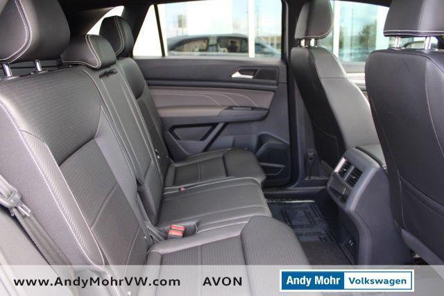 Photo of 2023 Platinum Gray Metallic Volkswagen Atlas Cross Sport