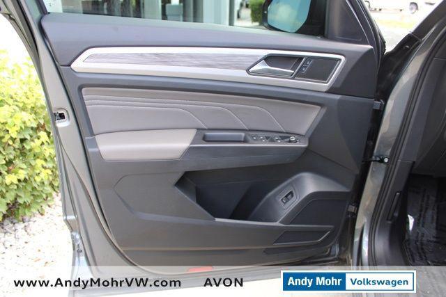 Photo of 2023 Platinum Gray Metallic Volkswagen Atlas Cross Sport