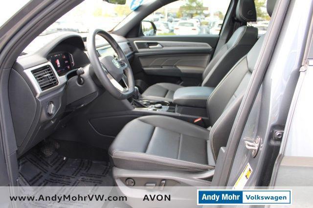 Photo of 2023 Platinum Gray Metallic Volkswagen Atlas Cross Sport