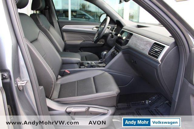 Photo of 2023 Platinum Gray Metallic Volkswagen Atlas Cross Sport