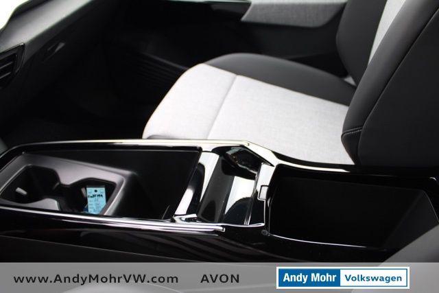 Photo of 2025 Pure White Volkswagen ID.4