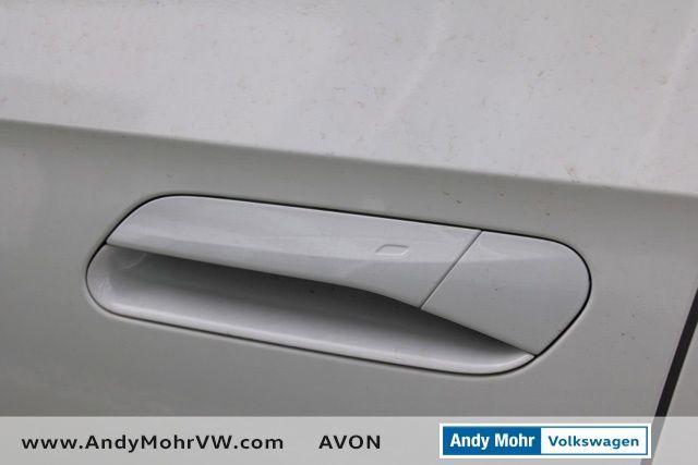Photo of 2025 Pure White Volkswagen ID.4