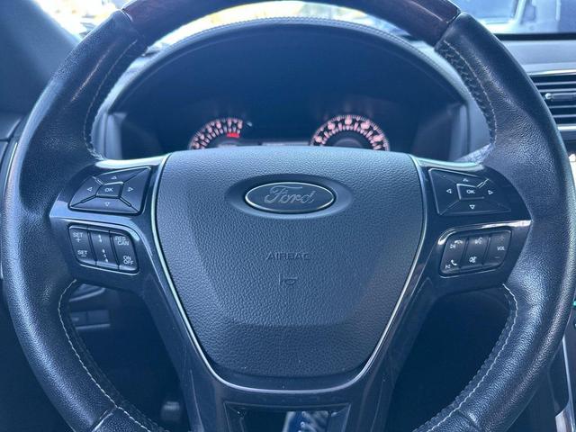 Photo of 2017 Magnetic Metallic Ford Explorer