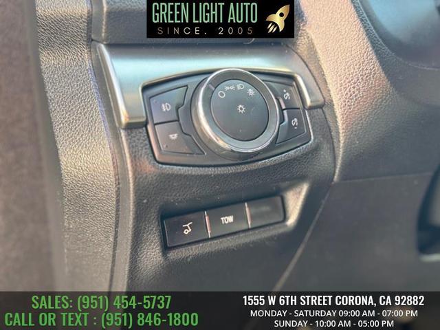 Photo of 2018 Shadow Black Ford Explorer