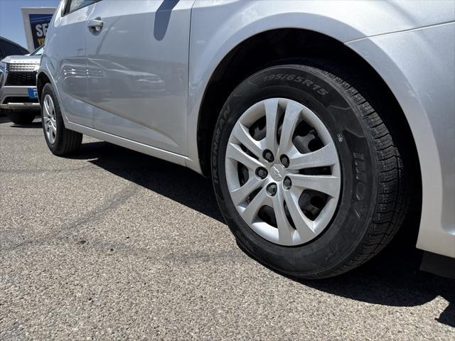 Photo of 2020 Silver Ice Metallic Chevrolet Sonic