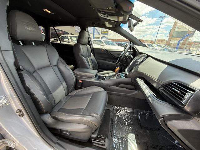Photo of 2022 Ice Silver Metallic Subaru Outback