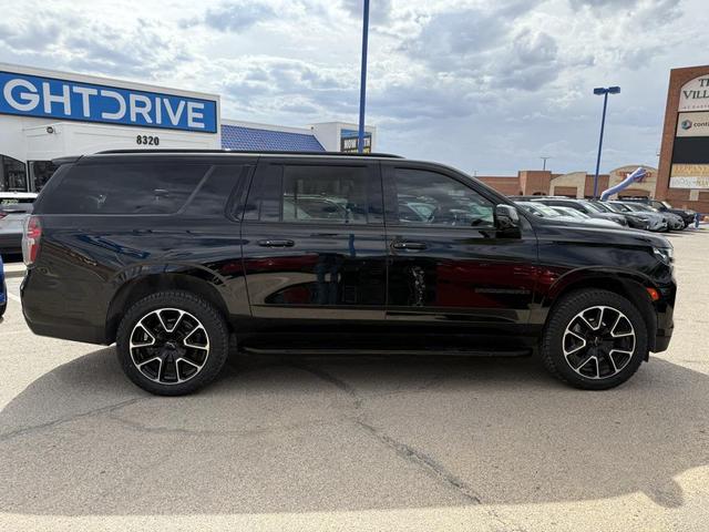 Photo of 2023 Black Chevrolet Suburban