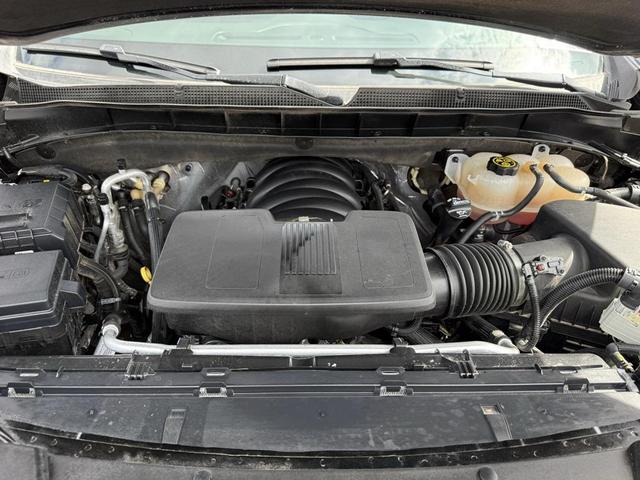 Photo of 2023 Black Chevrolet Suburban