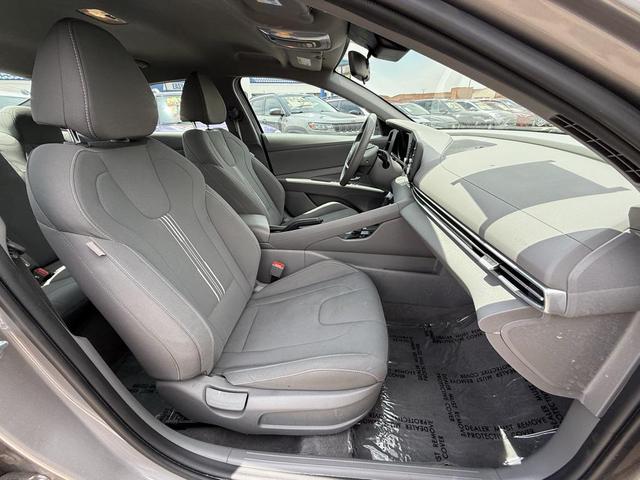 Photo of 2023 Fluid Metal Hyundai ELANTRA