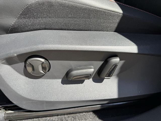 Photo of 2024 Pure White Volkswagen Tiguan