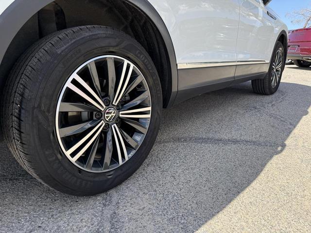 Photo of 2024 Pure White Volkswagen Tiguan