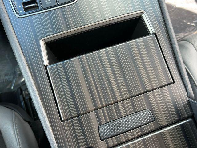 Photo of 2022 Wind Chill Pearl Toyota Sienna