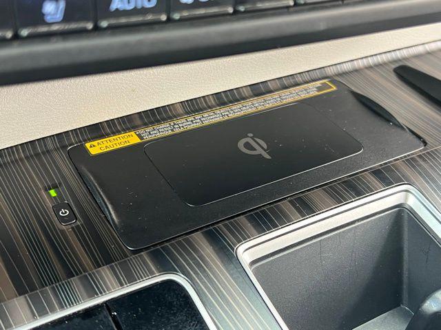Photo of 2022 Wind Chill Pearl Toyota Sienna