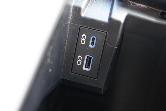 Photo of 2022 Wind Chill Pearl Toyota Sienna