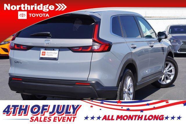 Photo of 2024 Urban Gray Pearl Honda CR-V