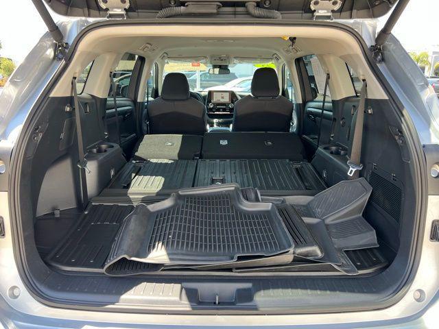 Photo of 2025 Celestial Silver Metallic Toyota Highlander