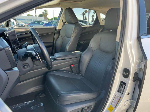 Photo of 2022 Eminent White Pearl Lexus NX 350h