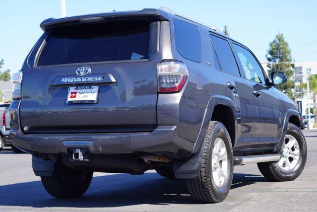 Photo of 2015 Magnetic Gray Metallic Toyota 4Runner