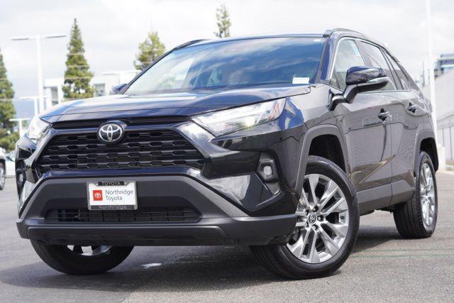 Photo of 2025 Midnight Black Metallic Toyota RAV4