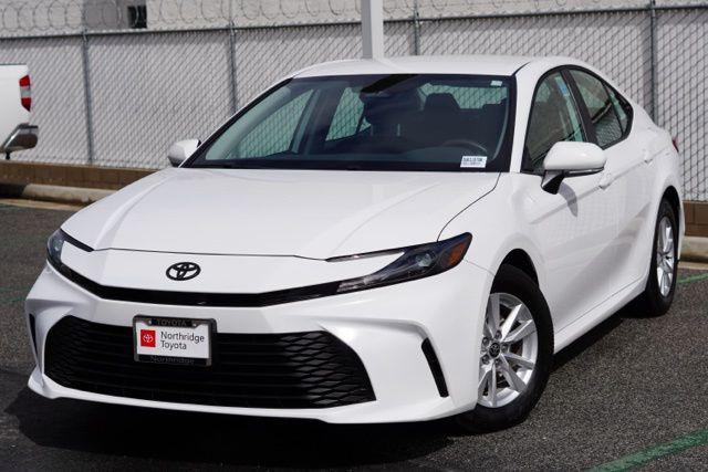 Photo of 2025 Ice Cap Toyota Camry