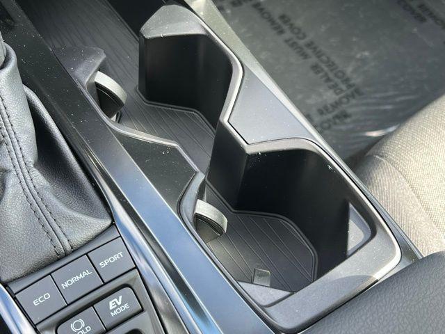 Photo of 2025 Ice Cap Toyota Camry