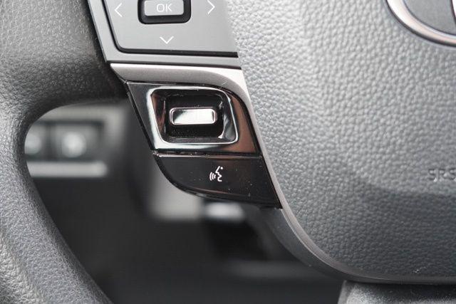 Photo of 2025 Ice Cap Toyota Camry