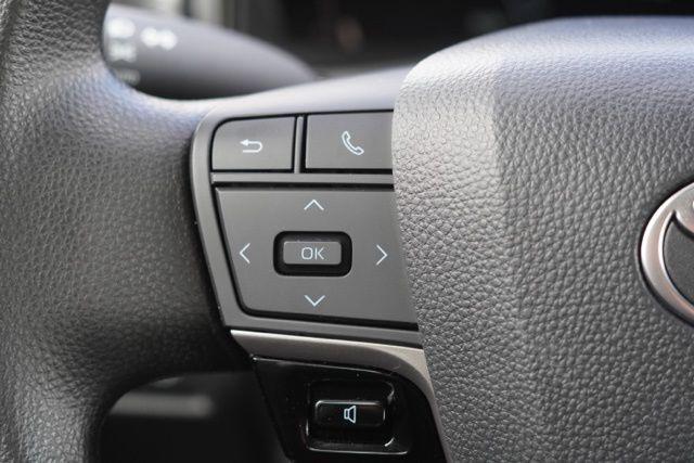 Photo of 2025 Ice Cap Toyota Camry