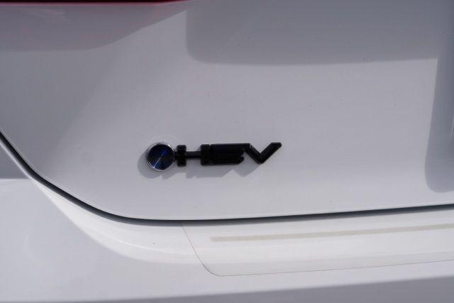 Photo of 2025 Ice Cap Toyota Camry