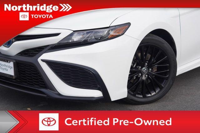Photo of 2022 White Toyota Camry