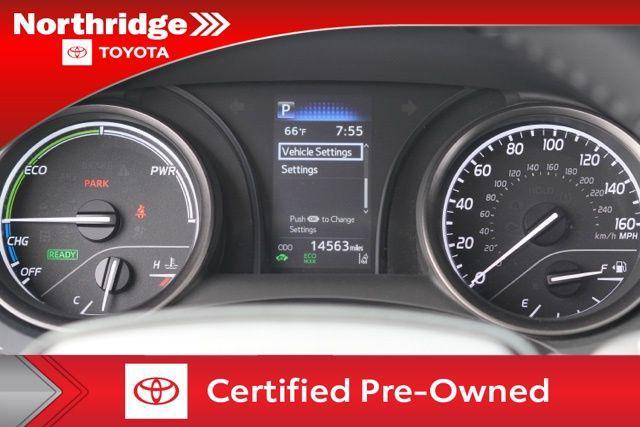 Photo of 2022 White Toyota Camry