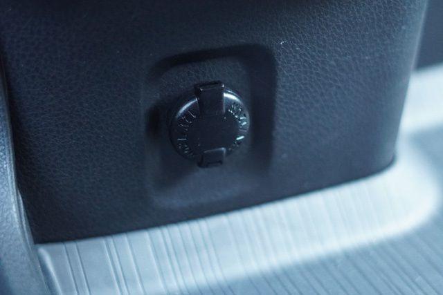 Photo of 2025 White Toyota Sienna