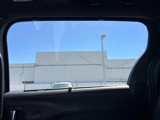 Photo of 2025 White Toyota Sienna