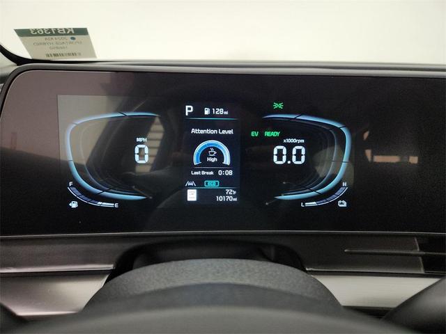 Photo of 2024 Blue Kia Sportage Hybrid