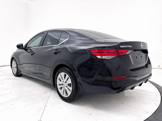 Photo of 2020 Black Nissan Sentra